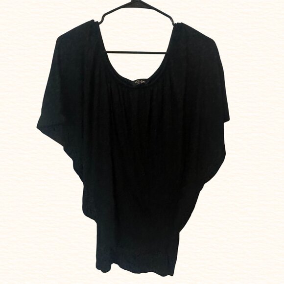 XL Women's Drape Black Shirt - Picture 1 of 2